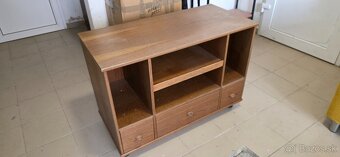 Skrinka pod televízor - 2