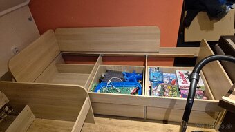 Posteľ 200 x 90 - 2