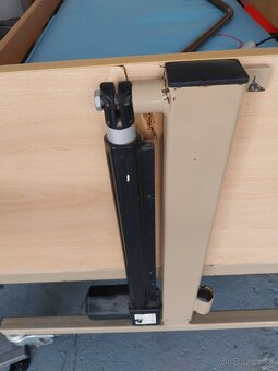 zdravotnícka polohovateľná posteľ - 2