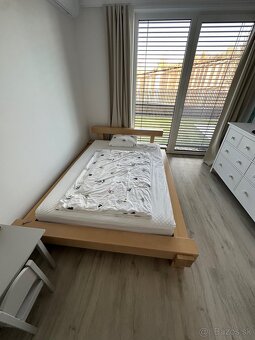 Masívna posteľ 140x200cm - 2