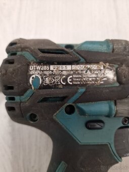 Rázový uťahovák Makita DTW 285 - 2