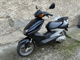 Yamaha YQ 100 AEROX - 2
