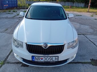 Škoda Superb 2010 2.0tdi DSG Elegance - 2