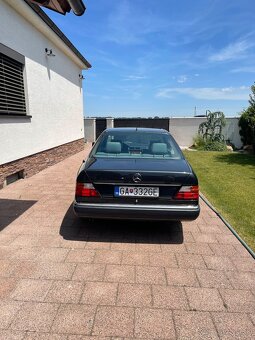 Mercedes 124 E coupe - 2