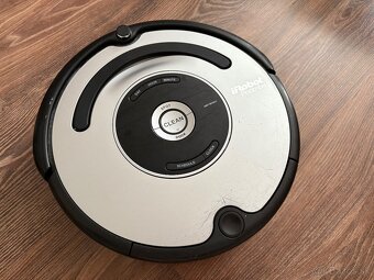 Robotický vysávač iRobot ROOMBA 555 - 2