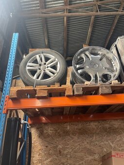 Predám orig.Audi hliníkové disky s pneu 255-55-r18 z Q7 - 2