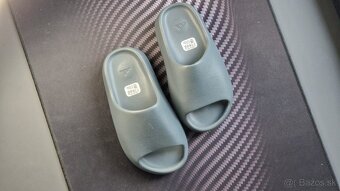 Yeezy slide 36 - Nepoužívané, skvelé na celý rok - 2