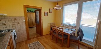 Dvojizbový byt v centre mesta s balkónom a lodžiou - 2