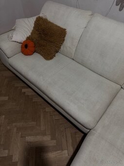 Béžový gauč - 2
