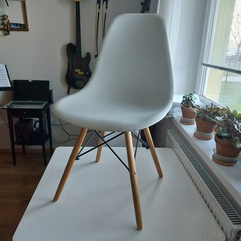 4 stoličky a stôl - 2