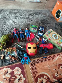 Hračky +plyšáky - 2