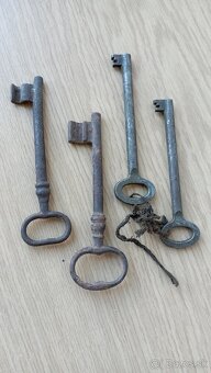 Starožitné kľúče... - 2