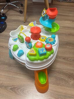 Hrací stolík Clementoni - 2