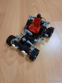Lego Technic 8832 - Roadster - 2