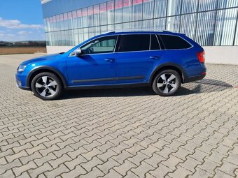 Škoda Octavia Scout 4x4 2,0 TDi DSG bixenon,ťažné, záruka km - 2