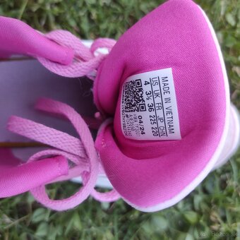 Predám dievčenské botasky Adidas c. 36 - 2