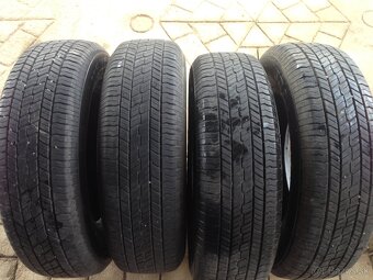 Predám celoročne pneumatiky 215/70R16. 5mm/6mm - 2