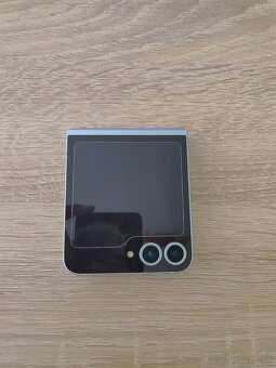 Samsung galaxy z flip6 - 2
