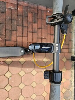 Elektrokolobežka Ninebot KickScooter F30E - 2