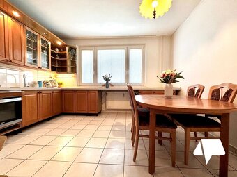 REZERVOVANÉ Predaj, 4 izbový byt - loggia, pivnica a klimat - 2