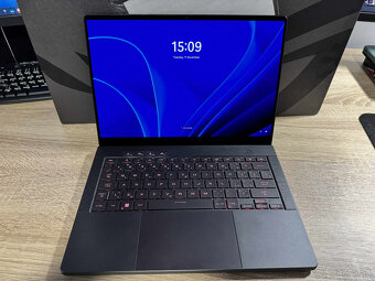 Asus ROG Zephyrus G14 R7/4050/32GB/2TB - 2