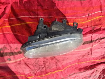 Svetlo golf 4 predné lave - 2