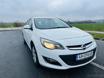 Opel Astra Sports Tourer – 1.6 diesel – výbava COSMO - 2