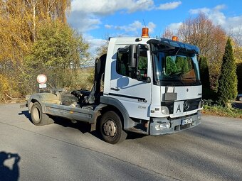 MERCEDES-BENZ ATEGO 1018 K hákový nosič kontejnerů - 2