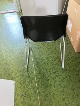 predám stohovateľné stoličky - 2