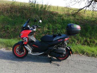 Aprilia sr gt 125 - 2
