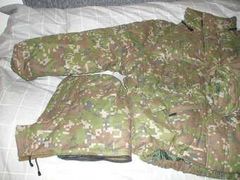 Vojenská bombera s kapucou - 2