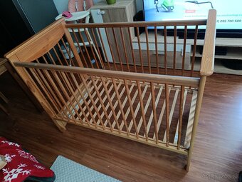 Detská drevená masívna postieľka - 2