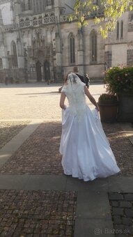 Svadobné šaty so závojom - 2