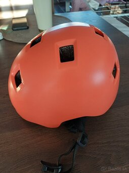 Prilba na bicykel, korčule - 2