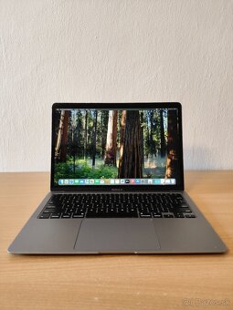 MacBook Air 2020 | i5 • 8GB • 256GB SSD - 2