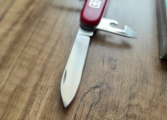 Victorinox nôž - 2