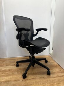 Kancelárska stolička Herman Miller Aeron Remastered Full Opt - 2