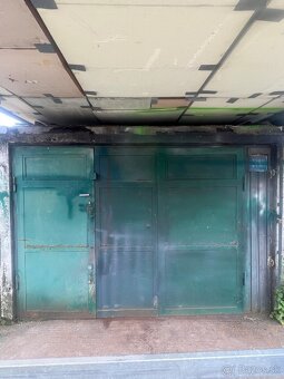 Na predaj garáž s elektrikou, svetlom a výsuvnou strechou - 2