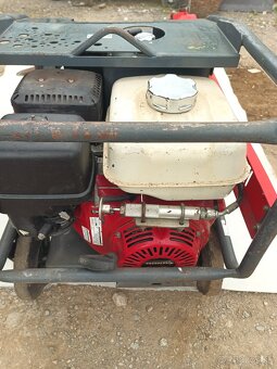 Hydraulicka zbíjačka - 2