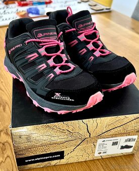 Turisticke topanky Alpine Pro veľkosť 32 s PTX membranou - 2