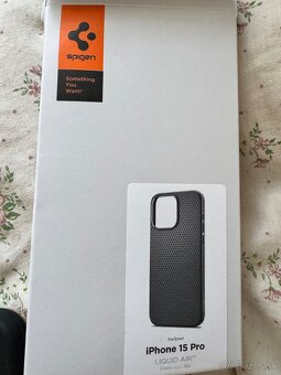 Spigen iPhone 15 pro - 2
