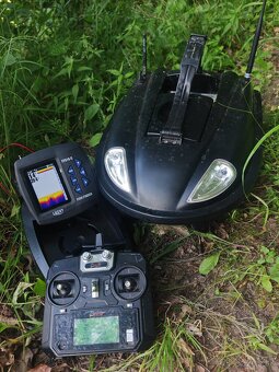 Vega Boat so sonarom - Zavážacia loďka - 2