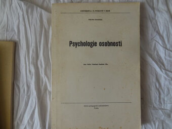 Predám staršie VŠ skriptá z odboru- psychológia - 2