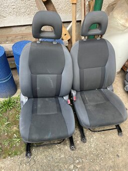 sedacky toyota rav 4 - 2