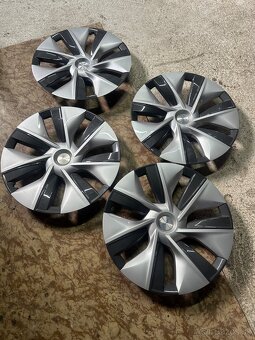Kryty kolies TESLA R19 - 2
