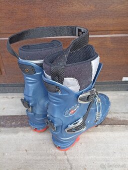 Skialpový set - lyže 155cm, lyžiarky 39, pásy - 2