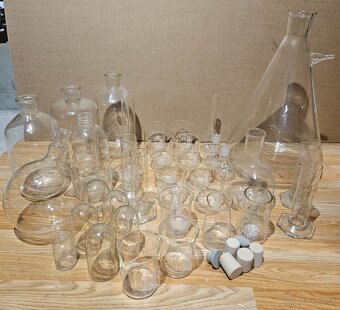 Laboratorne sklo - 2