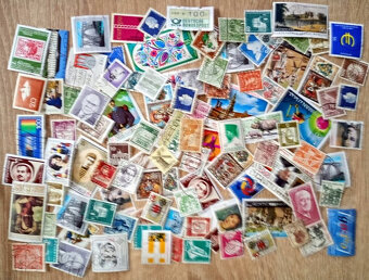 Predám balík poštových známok 1000 ks. č 3 - 2