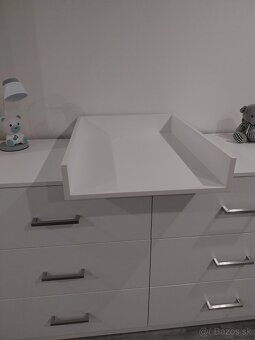 Prebaľovací pultík - 2