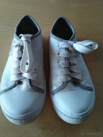 športová obuv s hviezdičkakou - 2